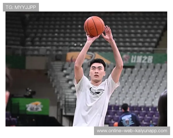 CBA内线对抗训练进入高强度：突破极限，迎接巅峰